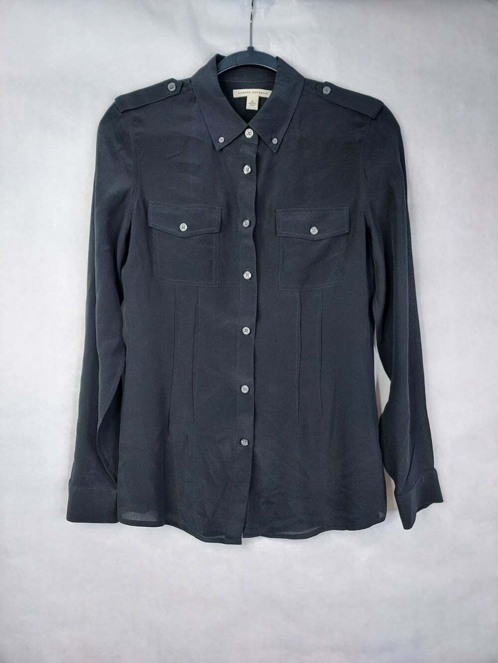 Banana Republic 100% Silk Button Down Shirt Women's 6 Long Sleeve Pockets Safari